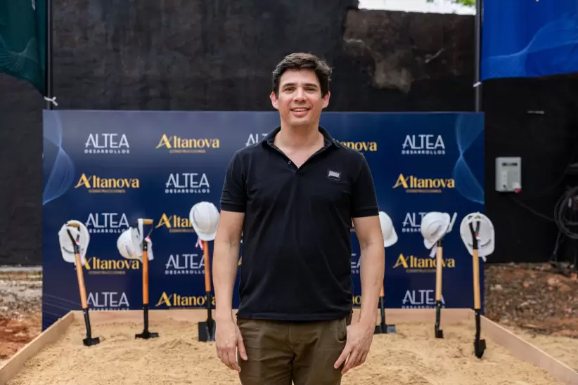 Representante de Altea Desarrollos en la ceremonia de inicio de obra
